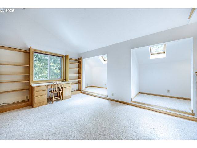 5171 SOLAR HEIGHTS Dr, Eugene, OR 97405