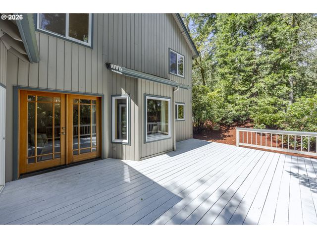 5171 SOLAR HEIGHTS Dr, Eugene, OR 97405