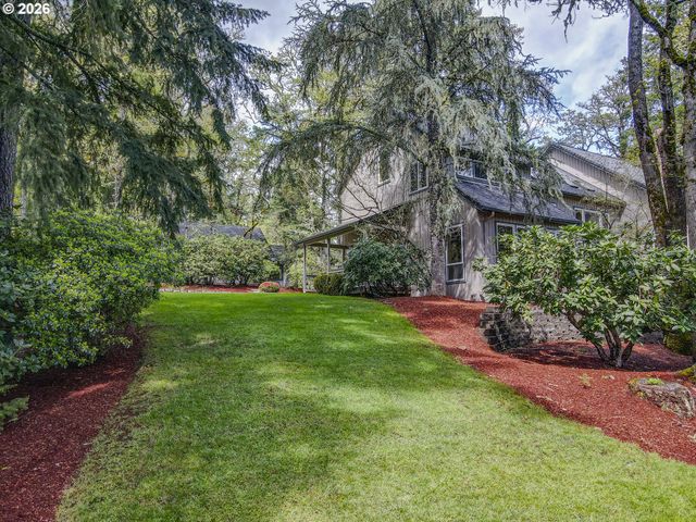 5171 SOLAR HEIGHTS Dr, Eugene, OR 97405