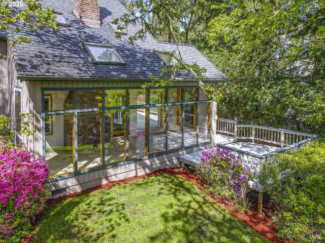 5171 SOLAR HEIGHTS Dr, Eugene, OR 97405