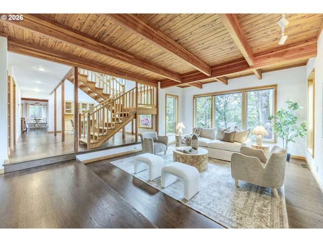 5171 SOLAR HEIGHTS Dr, Eugene, OR 97405