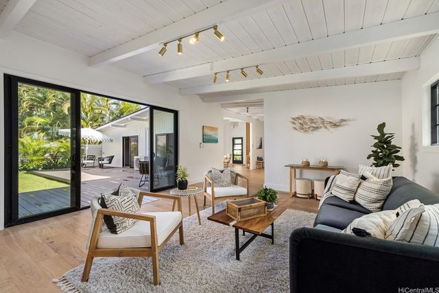 114 Kaelepulu Drive, Kailua, HI 96734