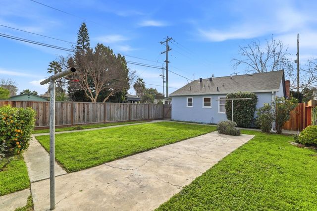 894 S 10th Street, San Jose, CA 95112