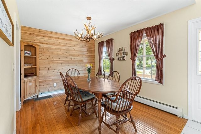 15 Dolphin Cir, Somerset, MA 02726