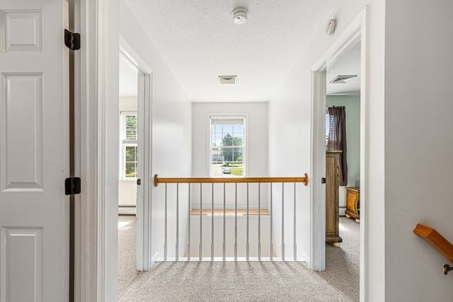 15 Dolphin Cir, Somerset, MA 02726