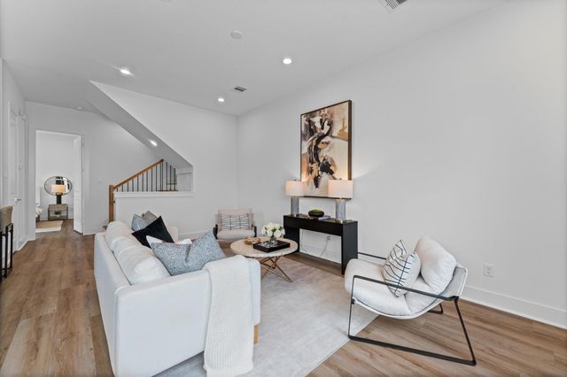 5354 Waleska, Houston, TX 77091