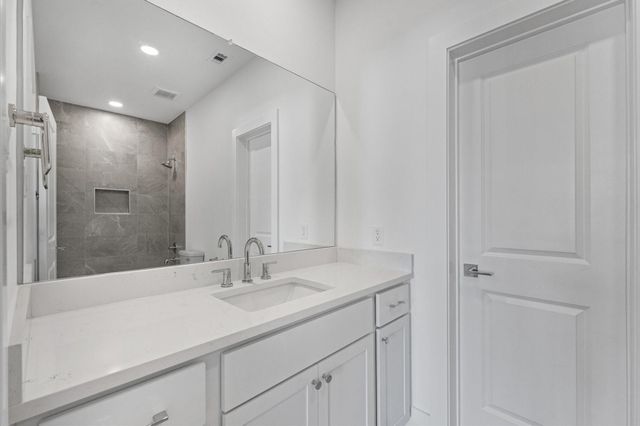 5354 Waleska, Houston, TX 77091