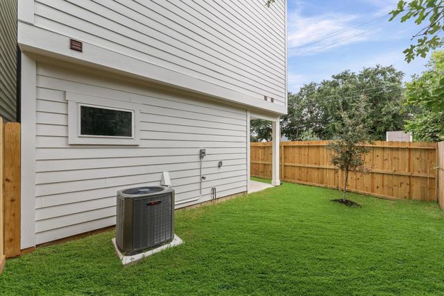 5354 Waleska, Houston, TX 77091