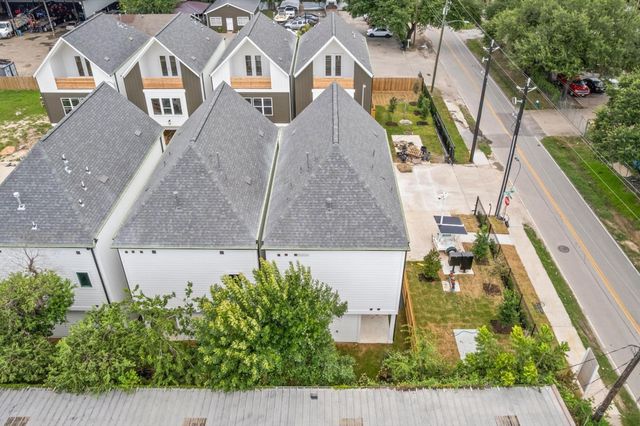 5354 Waleska, Houston, TX 77091