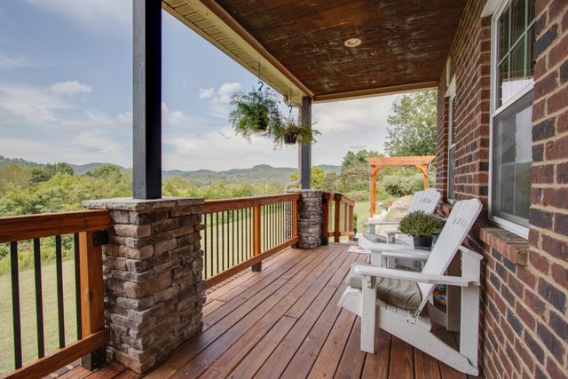 57 Lakeside Dr, Carthage, TN 37030