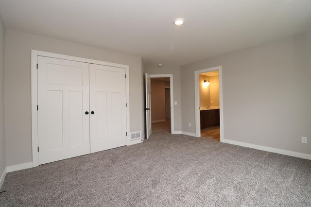 18362 Geyser Way, Lakeville, MN 55044