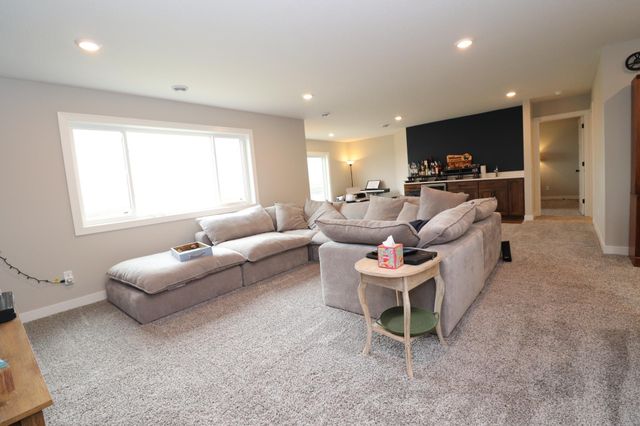 18362 Geyser Way, Lakeville, MN 55044