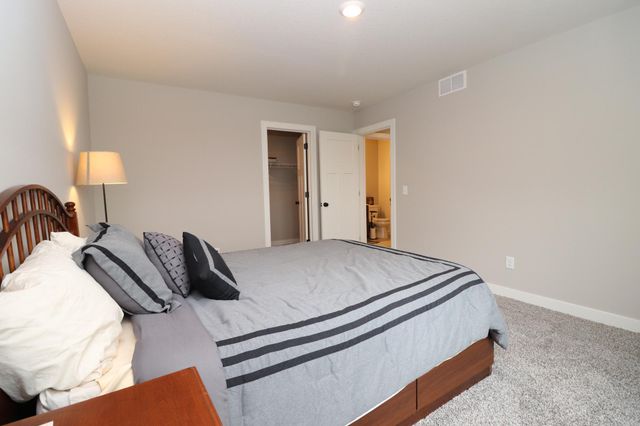 18362 Geyser Way, Lakeville, MN 55044