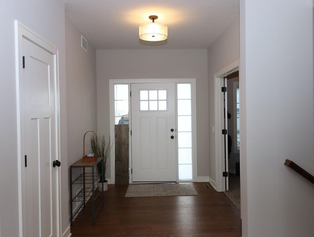 18362 Geyser Way, Lakeville, MN 55044