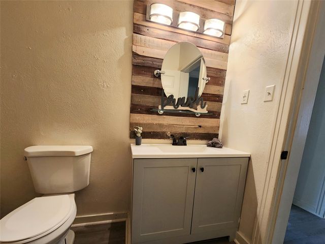 805 E Palestine Street, Mexia, TX 76667