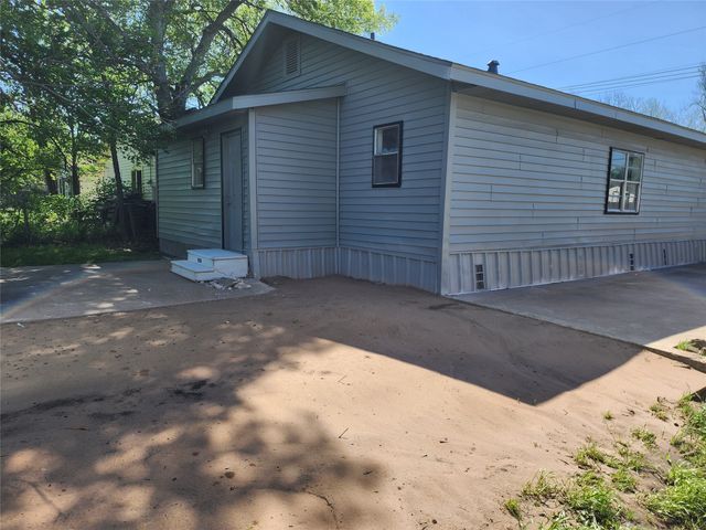 805 E Palestine Street, Mexia, TX 76667