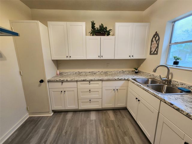 805 E Palestine Street, Mexia, TX 76667