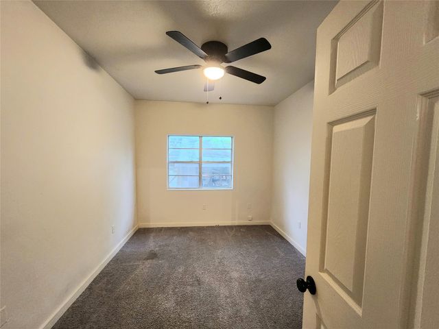 805 E Palestine Street, Mexia, TX 76667