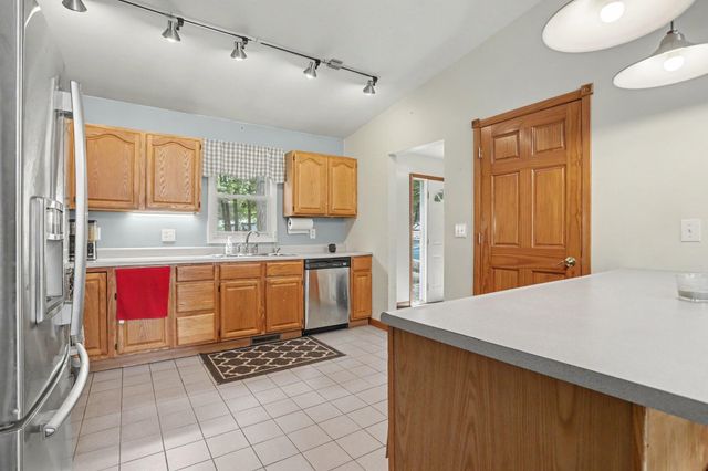 2062 Fern Beach, Battle Creek, MI 49014