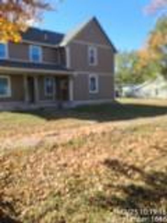 112 W Pine Street, Drexel, MO 64742
