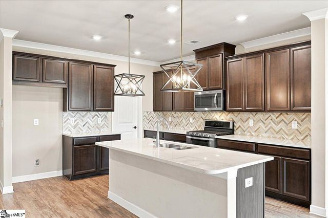 906 Whitemarsh Avenue, Simpsonville, SC 29680