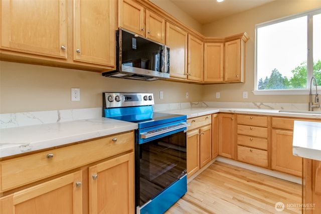 17837 110th Place SE, Renton, WA 98055