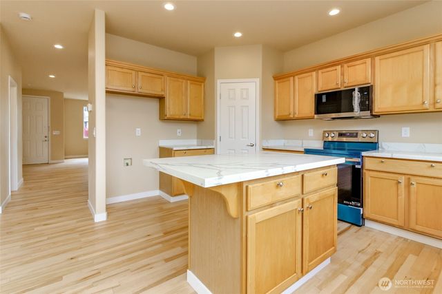 17837 110th Place SE, Renton, WA 98055