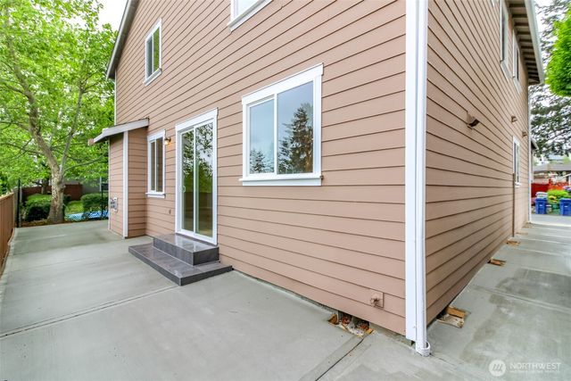 17837 110th Place SE, Renton, WA 98055