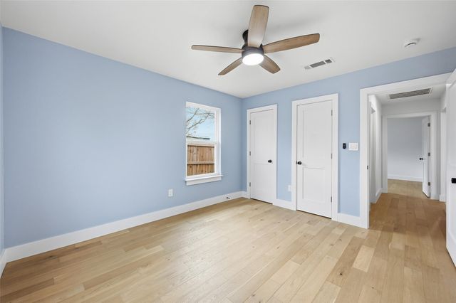 717 Circle Drive, Arlington, TX 76010