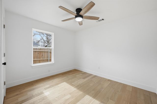 717 Circle Drive, Arlington, TX 76010