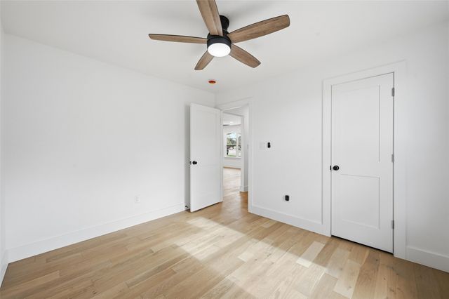 717 Circle Drive, Arlington, TX 76010