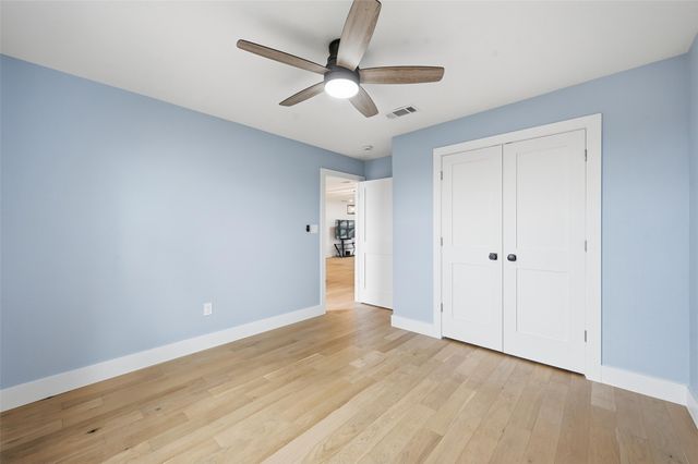 717 Circle Drive, Arlington, TX 76010