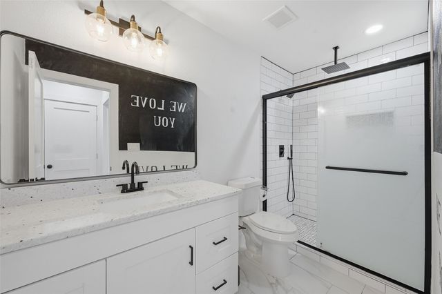 717 Circle Drive, Arlington, TX 76010