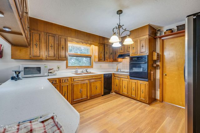 730 Outer Drive, Rogersville, TN 37857