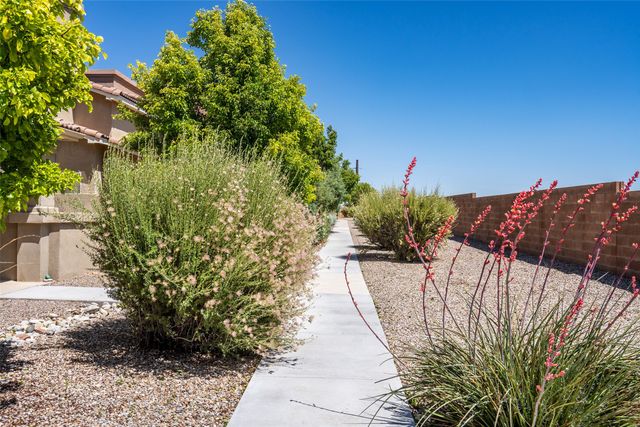 4351 San Benito A, Santa Fe, NM 87507