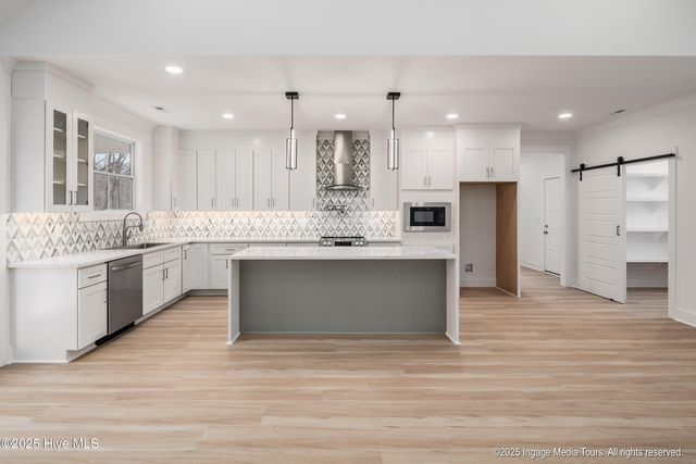 121 Castle Court, Washington, NC 27889