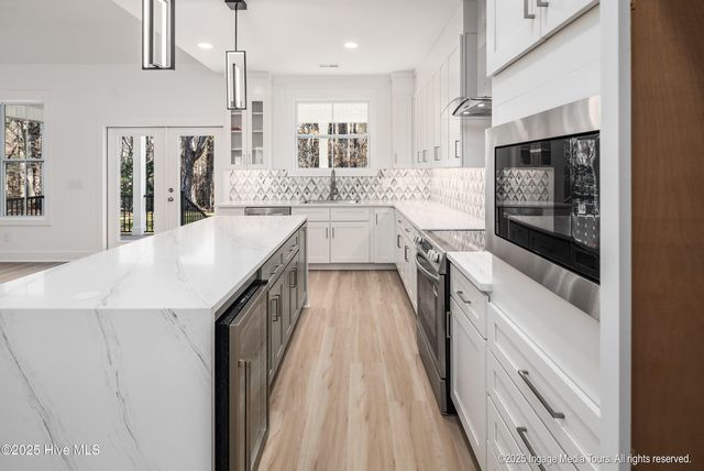 121 Castle Court, Washington, NC 27889