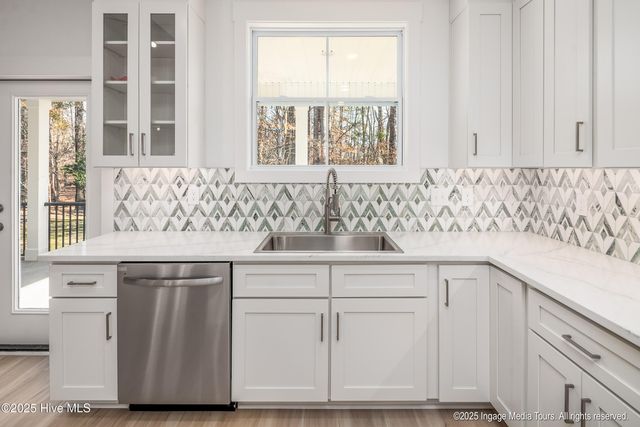 121 Castle Court, Washington, NC 27889