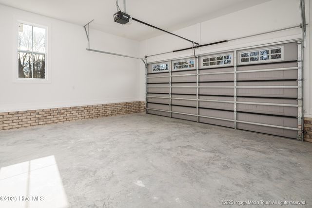 121 Castle Court, Washington, NC 27889