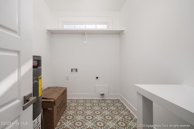 121 Castle Court, Washington, NC 27889