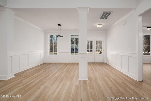 121 Castle Court, Washington, NC 27889