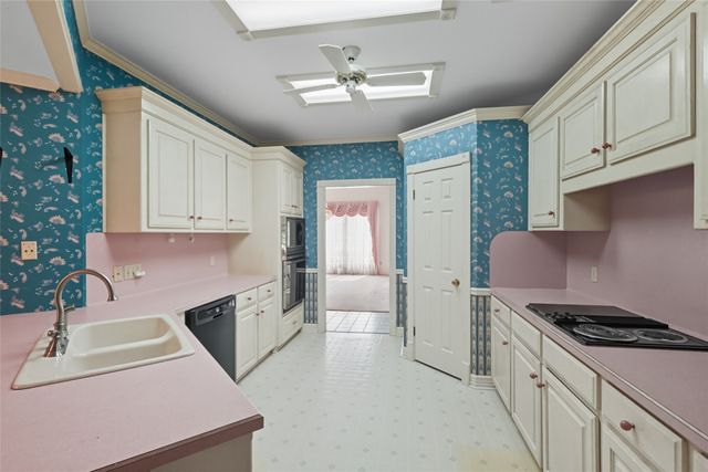 107 Lakewood Point Drive, Bossier City, LA 71111