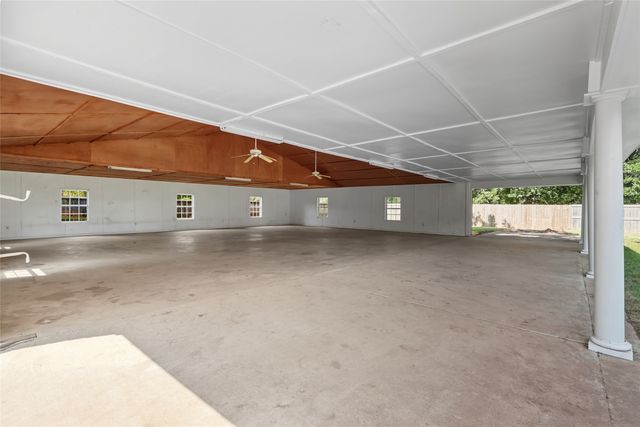 107 Lakewood Point Drive, Bossier City, LA 71111