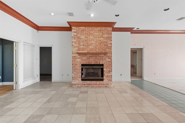 107 Lakewood Point Drive, Bossier City, LA 71111