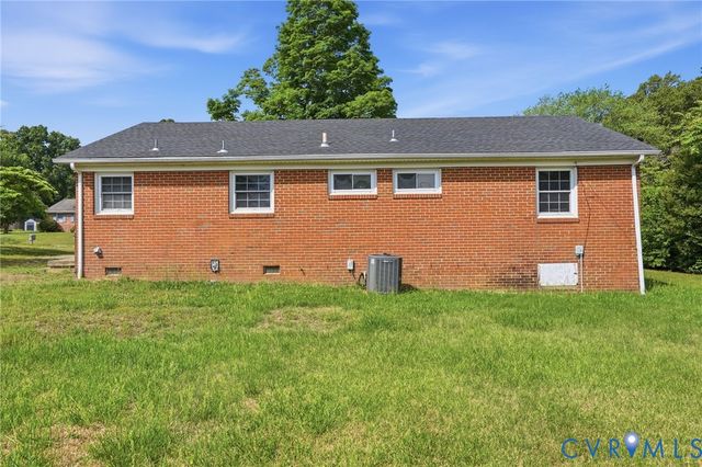 7390 Brandy Creek Dr, Mechanicsville, VA 23111