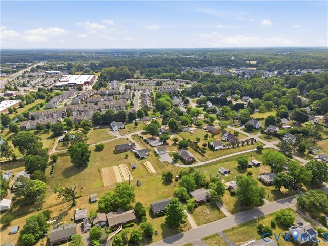 7390 Brandy Creek Dr, Mechanicsville, VA 23111