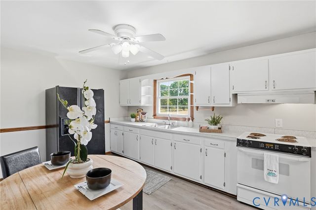 7390 Brandy Creek Dr, Mechanicsville, VA 23111
