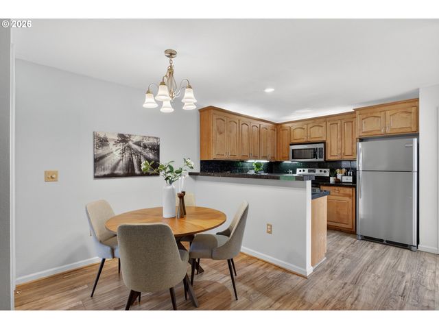 5225 JEAN Rd 512, Lake Oswego, OR 97035