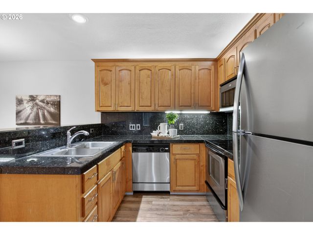 5225 JEAN Rd 512, Lake Oswego, OR 97035