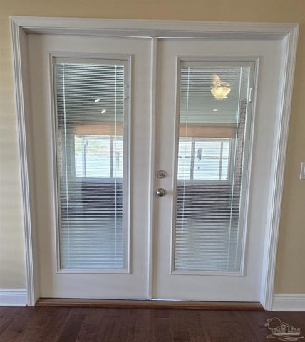 7812 Jewt Ln, Pensacola, FL 32526